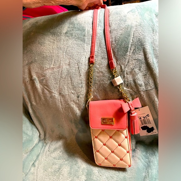 Ladies Luv Betsy/Betsy Johnson wallet on a strings,NWT,super nice, coral&white - Picture 1 of 6